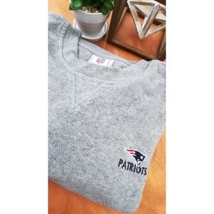 VTG New England Patriots NFL Pull Over Sweater
